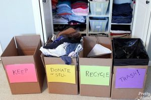 http://avilaretirementcommunity.com/5-tips-to-help-seniors-declutter/