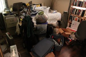 Declutter, declutter your home, holiday declutter, decluttering tips for the hoildays, christmas junk removal, junk removal, junk hauling, winter, winter declutter, keep your home clutter free, decluttering tips, minneapolis, st. paul, twin cities